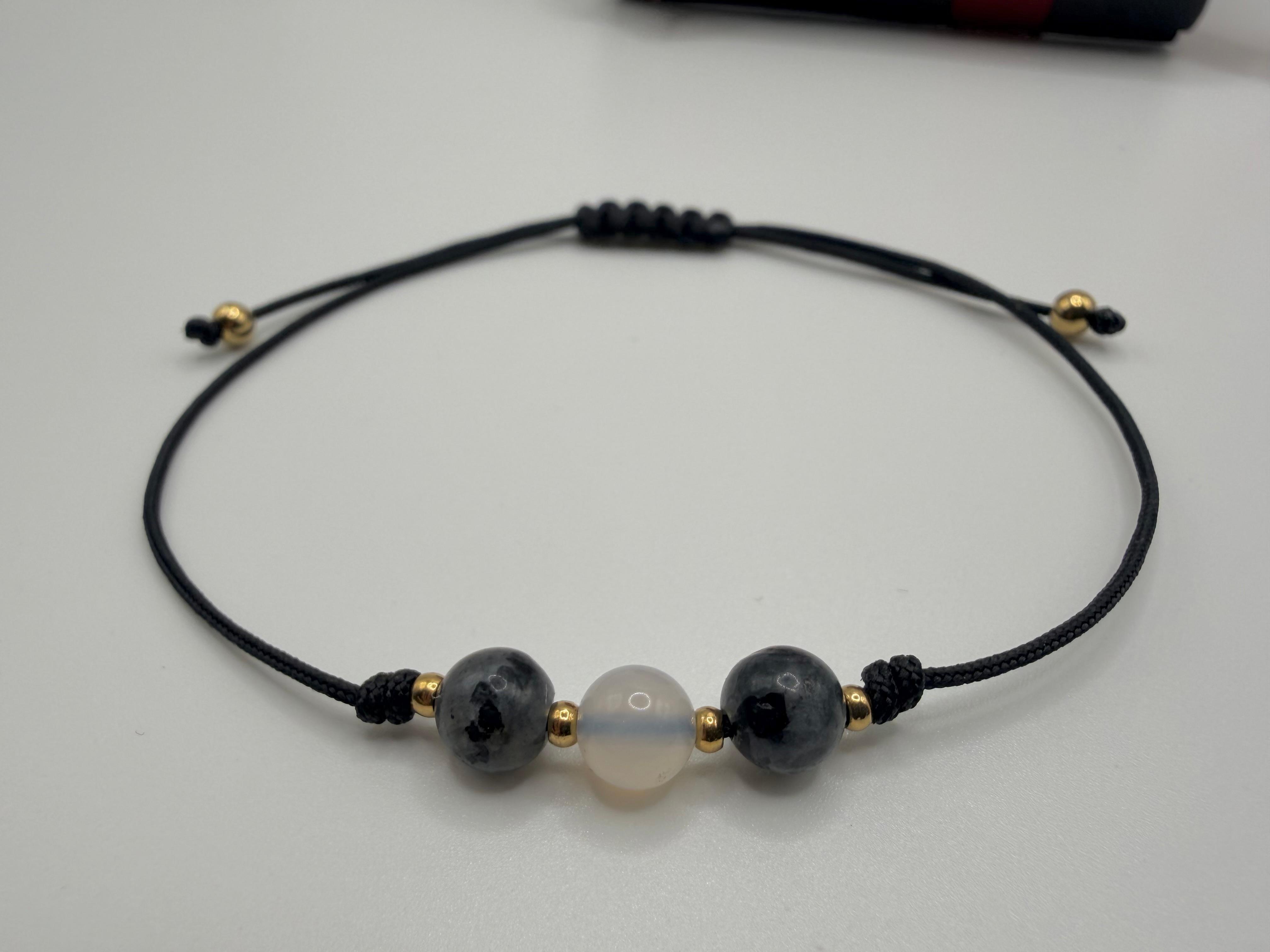 Bransoletka z labradoryta i agatu ręcznie robiona — intuicja i ugruntowanie, biżuteria naturalna AgereArt